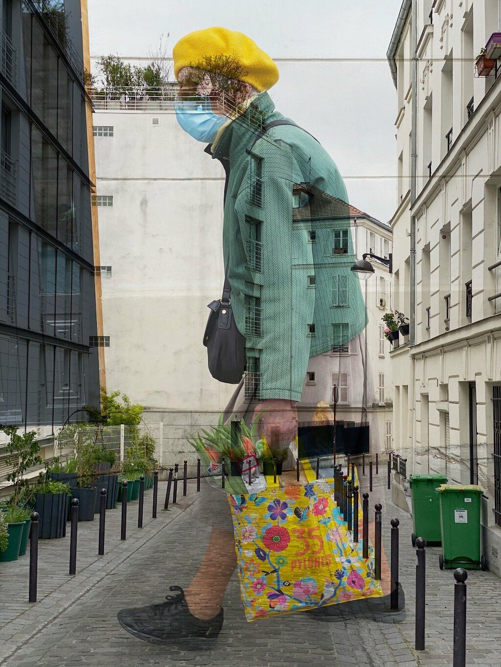 roe ethridge - giant woman in montmartre